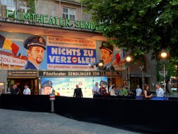 2011.07.06 Premiere _ Nichts zu verzollen, Aussenansicht_9